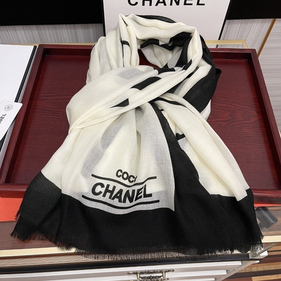Chanel double c cashmere long scarf - Picture 9 of 9